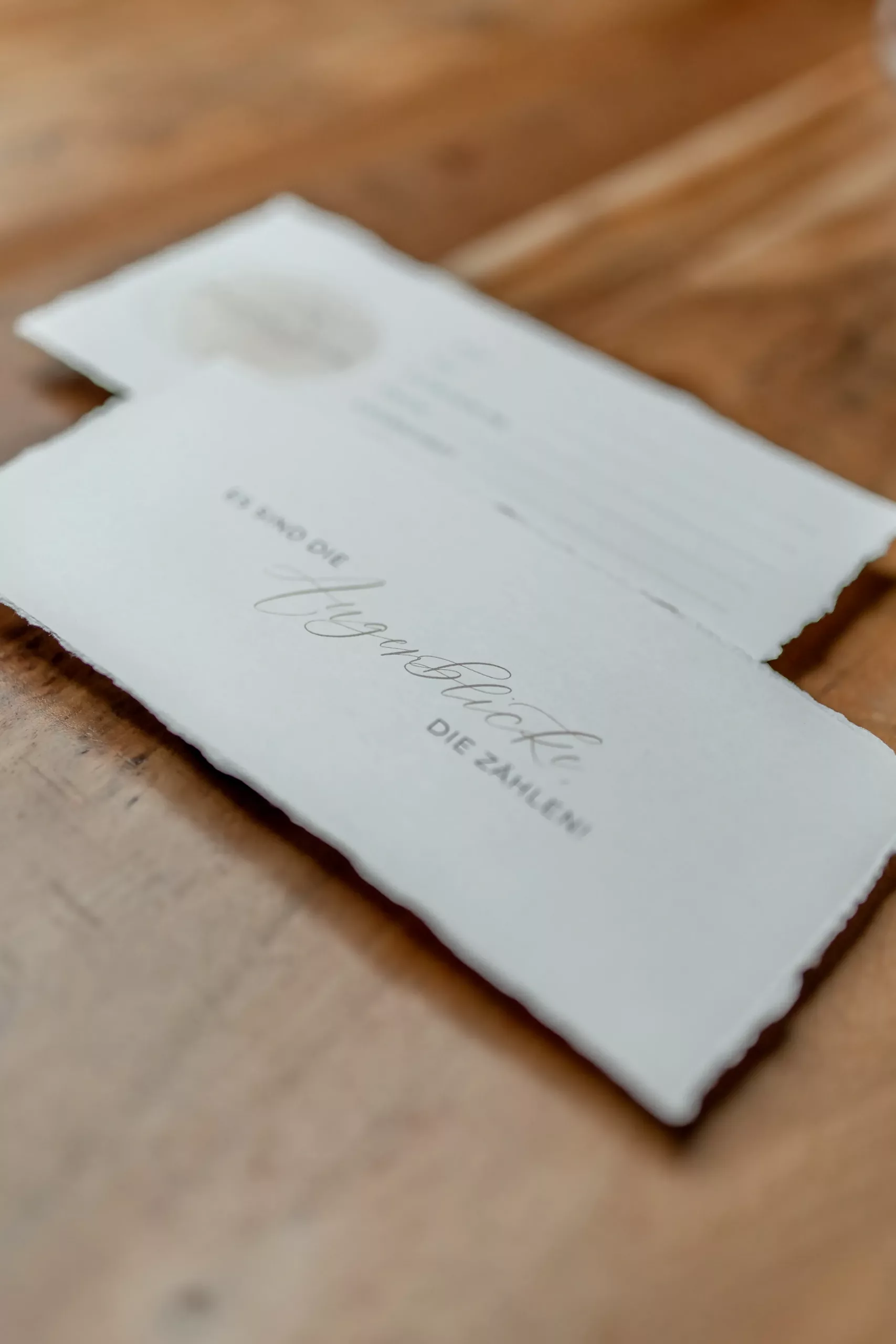 Das Foto zeigt Gutscheinkarten von einer Fotografin.